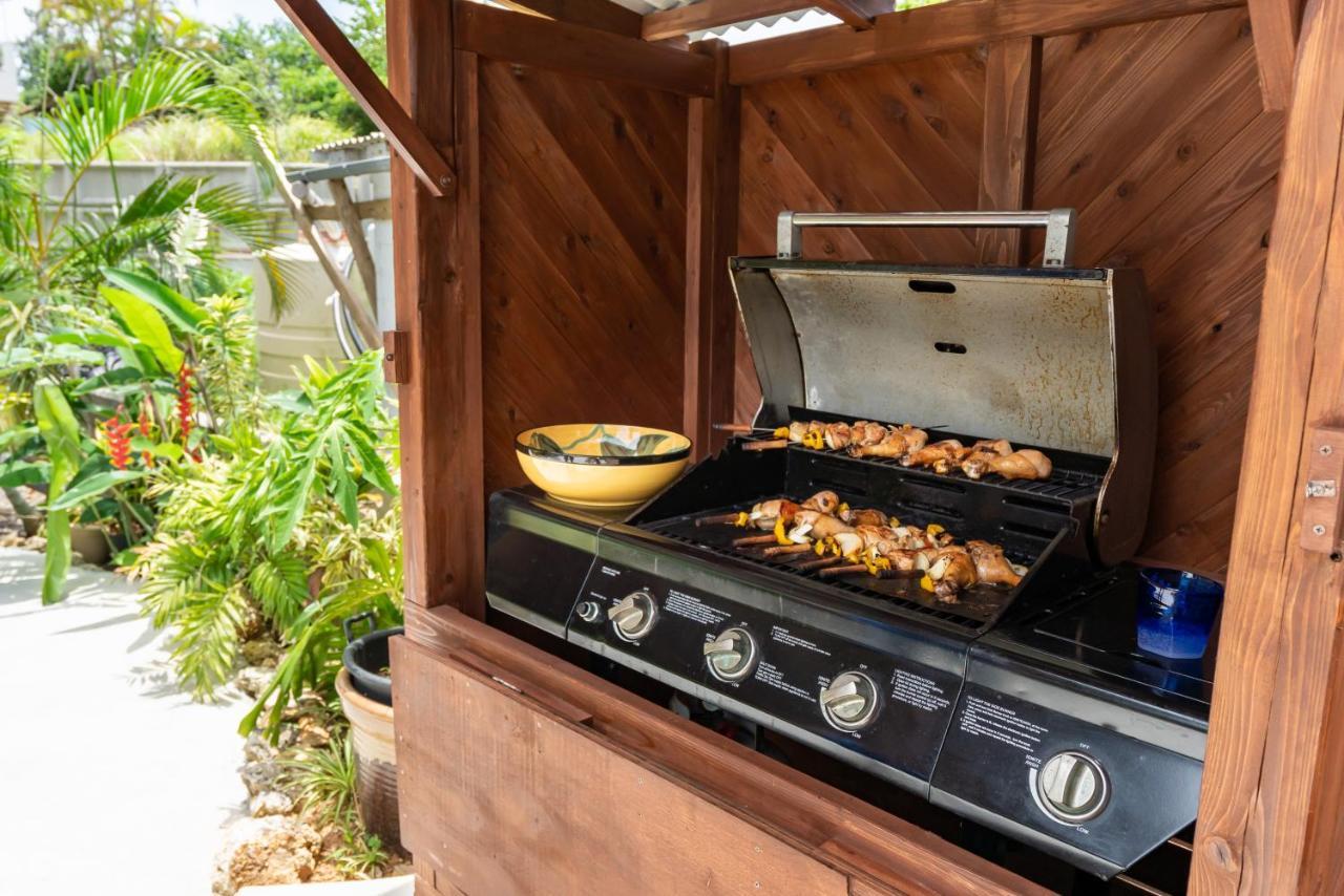 Island Breeze - Round House With Bbq - Wooden Hot Tub - Beach Onna Exteriör bild